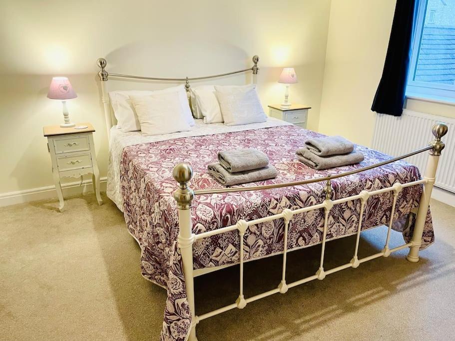 Lion Cottage, Broadway برودواي المظهر الخارجي الصورة