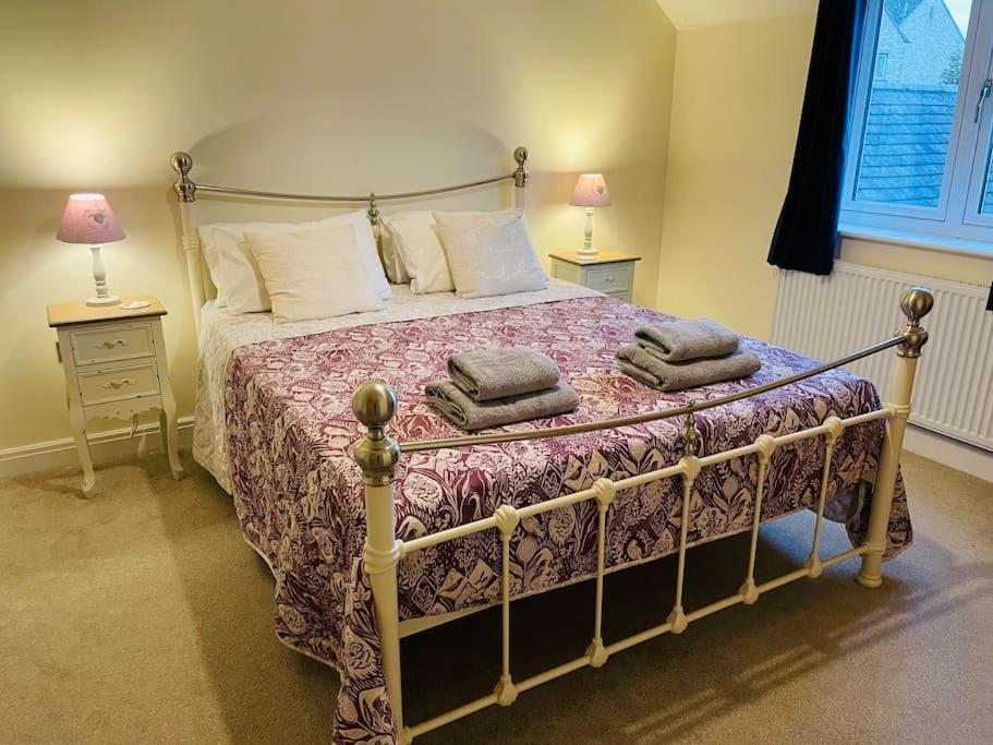 Lion Cottage, Broadway برودواي المظهر الخارجي الصورة